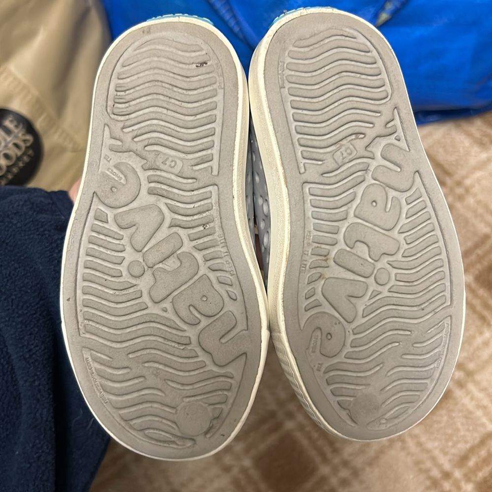 Native Shoes - Picture 3 of 4